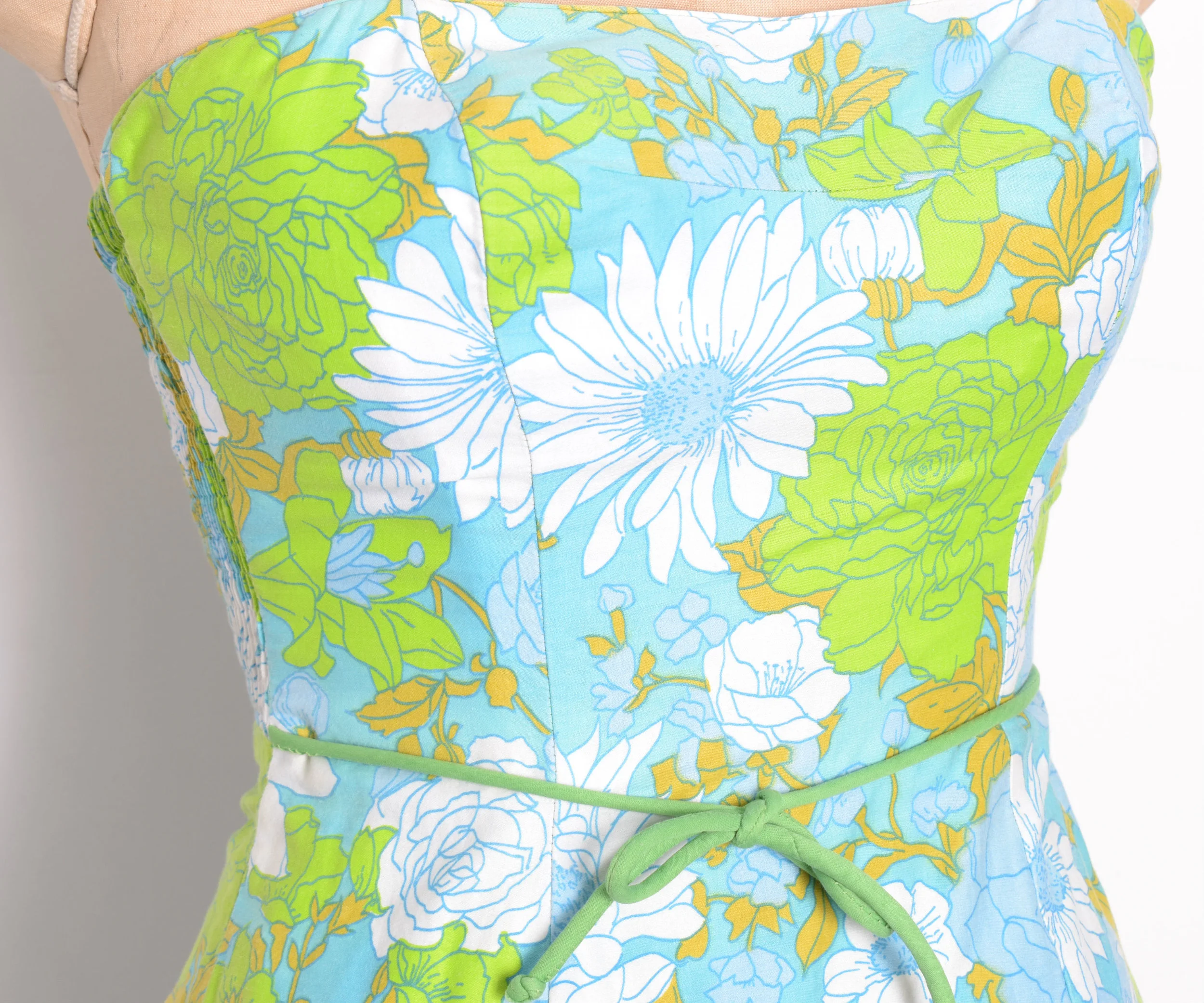 1960s Green Floral Cotton Playsuit - XS/S — La Poubelle Vintage